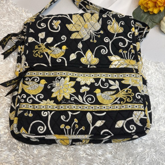 Vera Bradley CLEAN‎ X-Tall Zip Tote Retired Quilted Yellow Bird Crossbody 11x12 - Picture 2 of 9